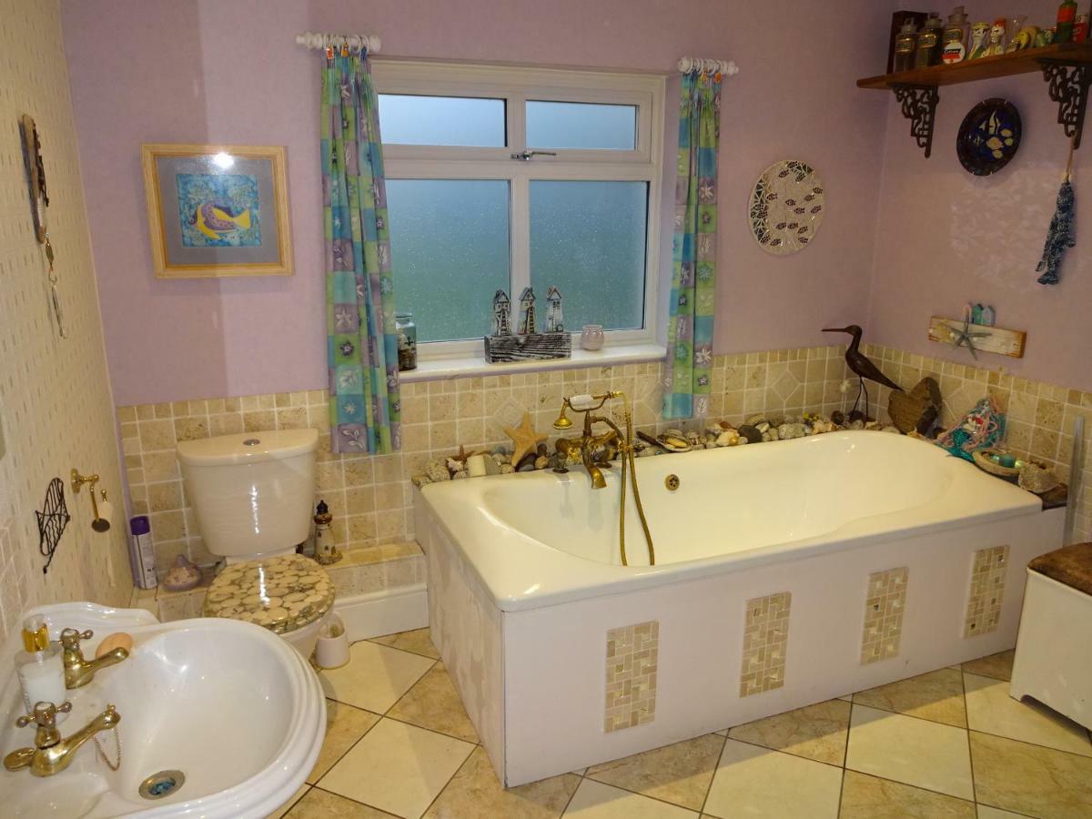 Victorian Gate House Own Bathroom Solihull Exterior photo