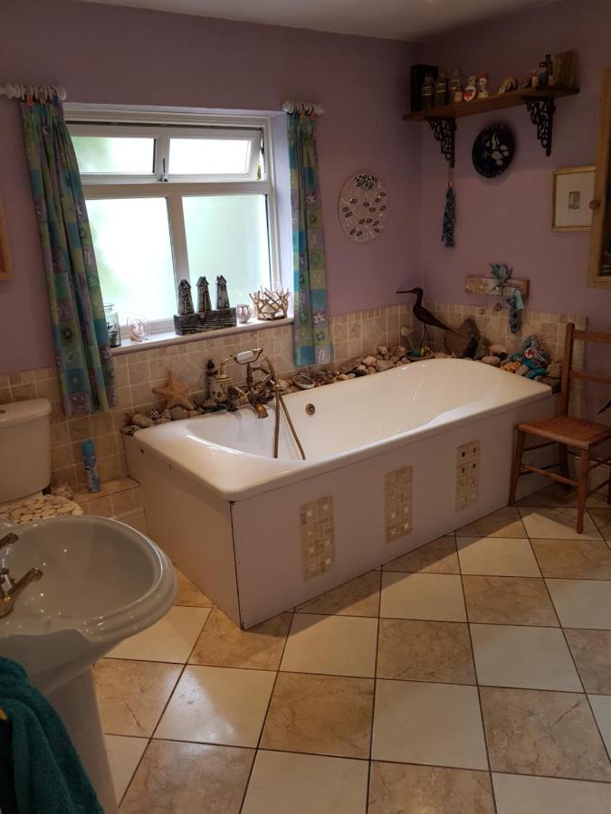 Victorian Gate House Own Bathroom Solihull Exterior photo